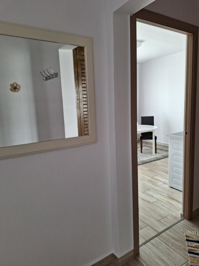קלוז'-נאפוקה Farmec Apartament מראה חיצוני תמונה